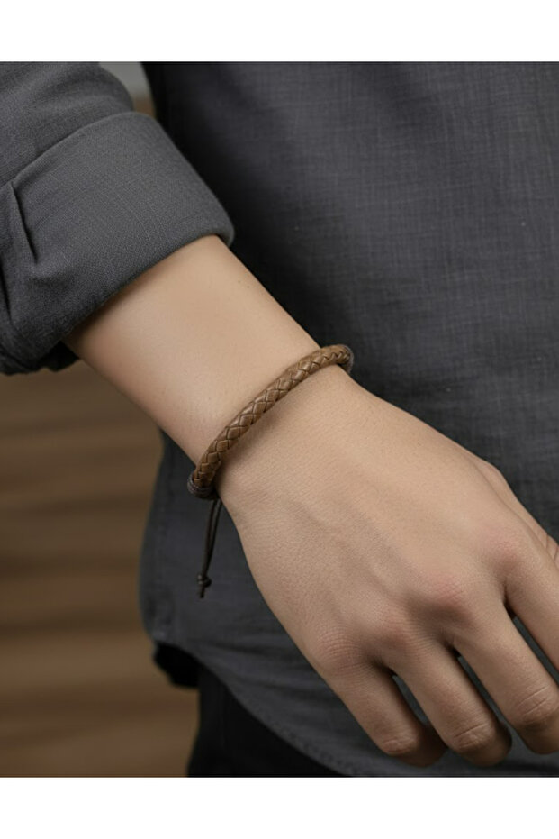 مجموعة من خمس قطع من أساور جلدية للرجال قابلة للتعديل - 3