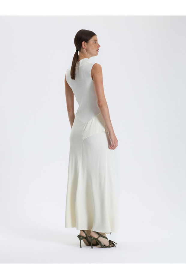 Beyaz Asimetrik Drapeli Elbise - 5