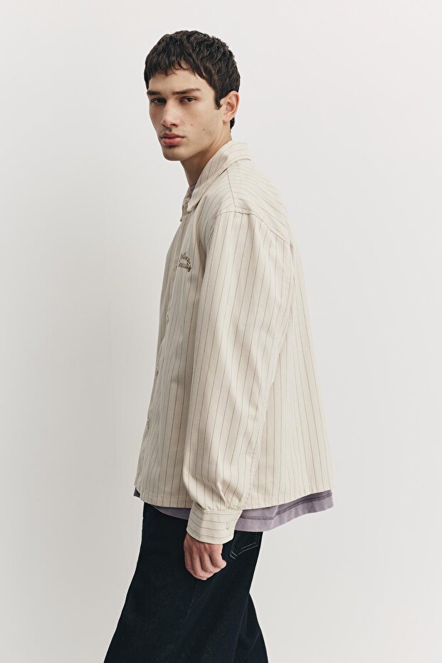 Nakışlı çizgili gömlek - 4