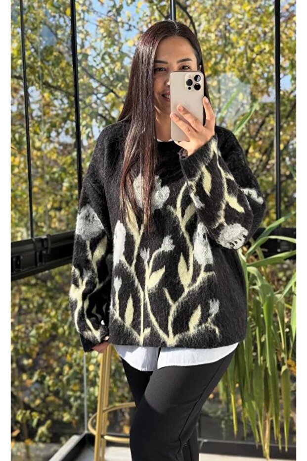 Black Flower Patterned Sweater - 3