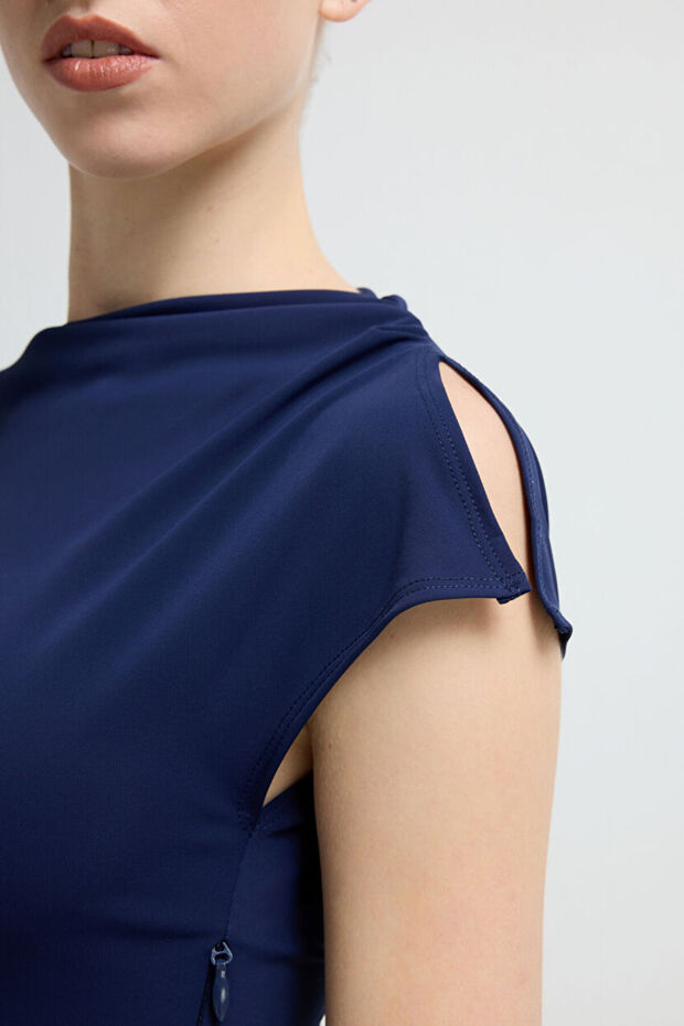 Büzgülü Örme Elbise - 3