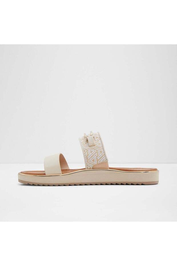 صنادل البحيرة / الشاطئ - 5