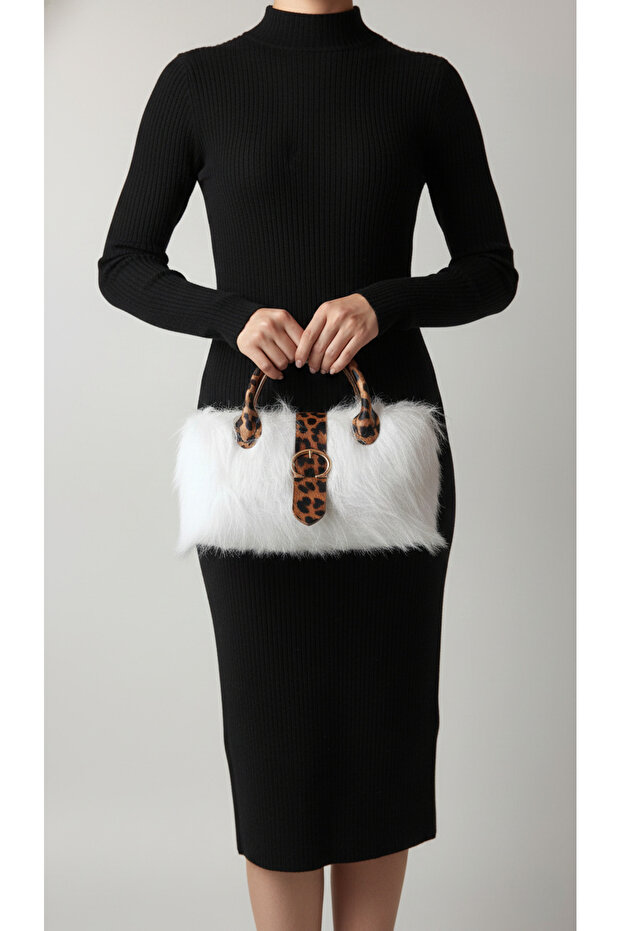 Leopard Detailed Teddy Fur Bag – a Warm Touch with a Safari Vibe