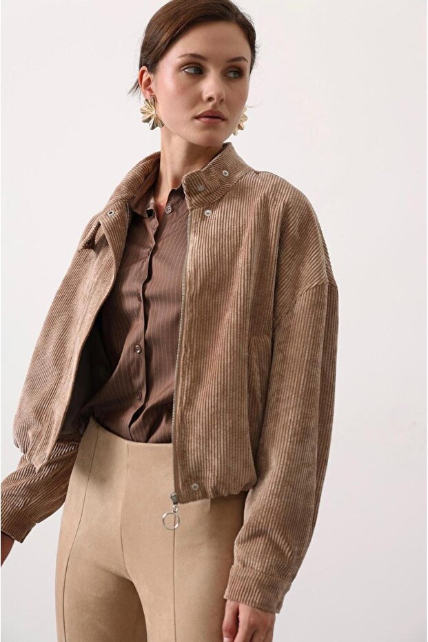 معطف جاكيت مخملي بجيوب - 2