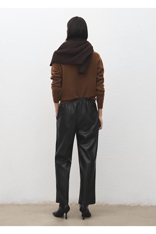 Deri görünümlü elastik belli pantolon - 4