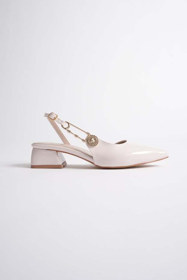 Matchless Hook Buckle Detailed Pointed Toe Patent Leather Casual Women's Shoes