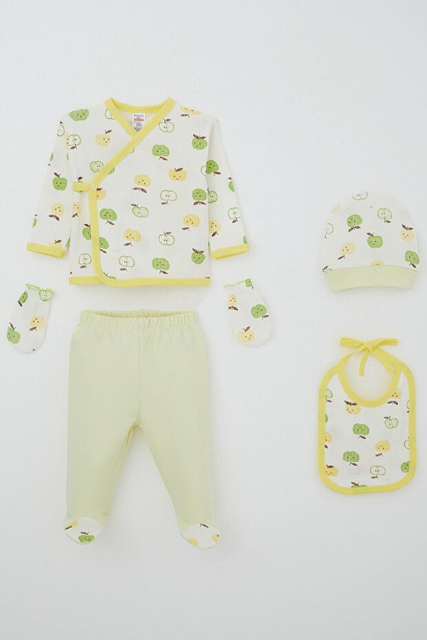 Baby Boy Hospital Release 5-Piece Cute Little Apple Patterned 0-3 Months, Ecru