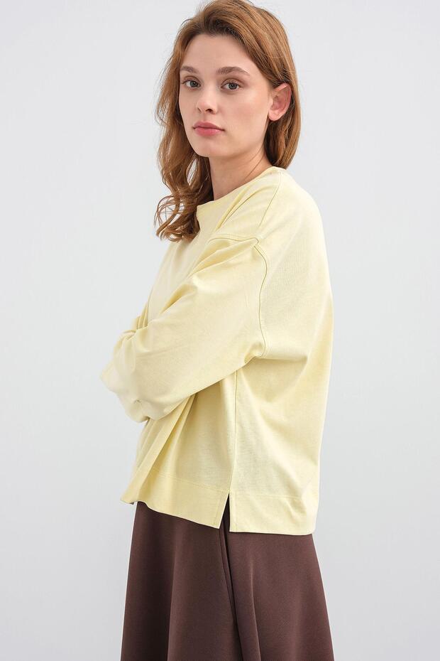 Sarı Kadın Bisiklet Yaka Etek Yırtmaçlı %100 Pamuk Oversize Basic Sweatshirt - 2