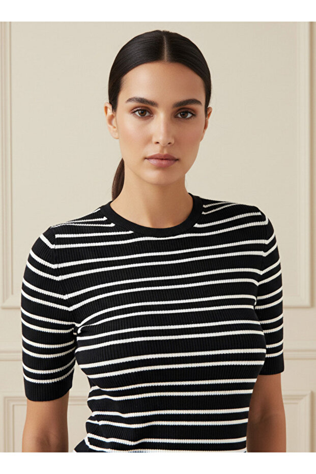 Striped Crew Neck Sweater - 4