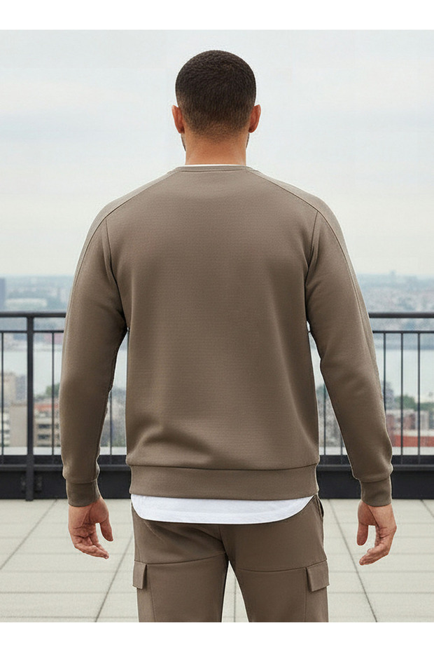 Men Performance Embossed Sweatshirt - 3