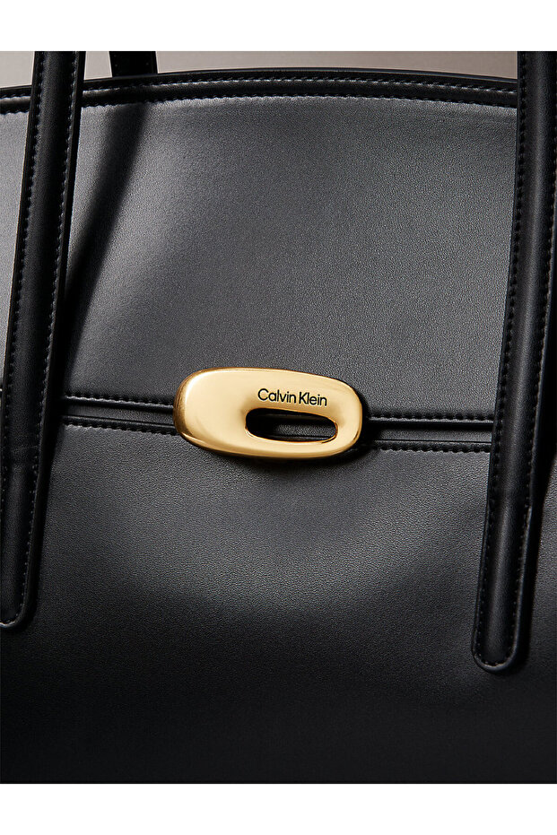 Damska torba typu tote z klapką - 4