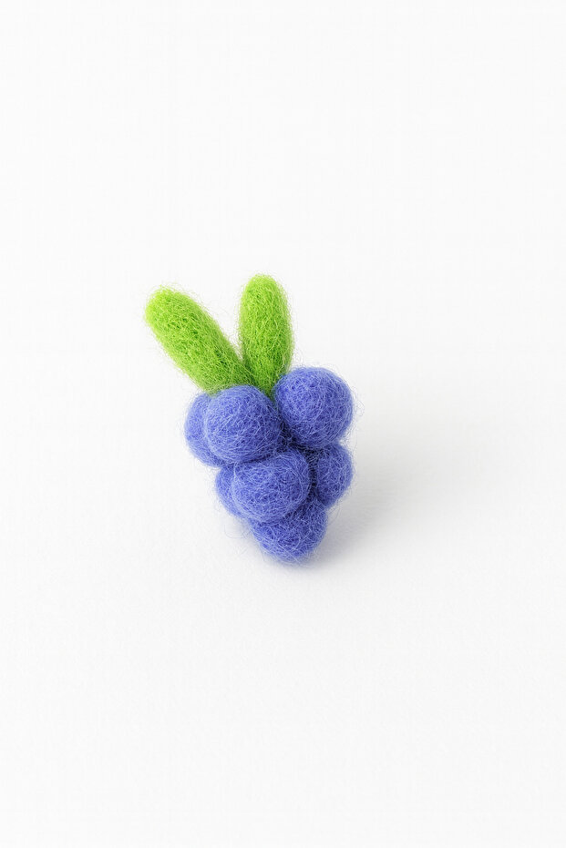Handmade Felt Figure Brooch Buckle Crown Ornament – Cute Felt Accessory 93