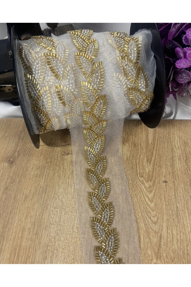Leaf Patterned Bead Strip - 3