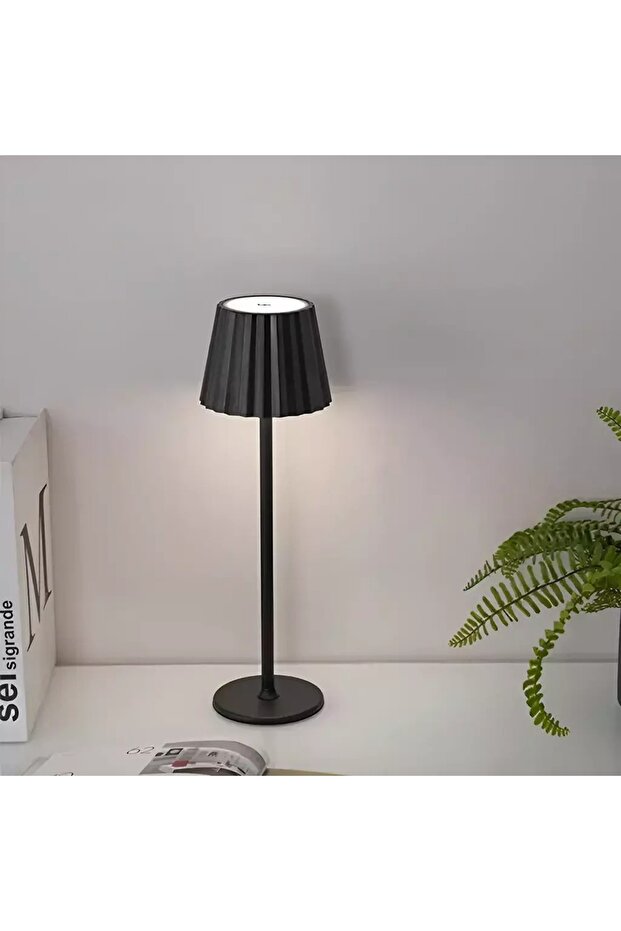 مصباح طاولة بجانب السرير، مصباح غرفة نوم LED مزود بكابل مفتاح USB، مصباح مكتب بجانب السرير، أسود