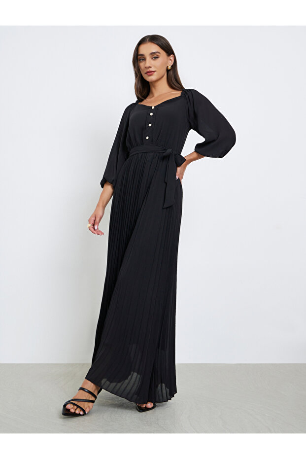 فستان ماكسي أسود سادة مطوي بأزرار - 3
