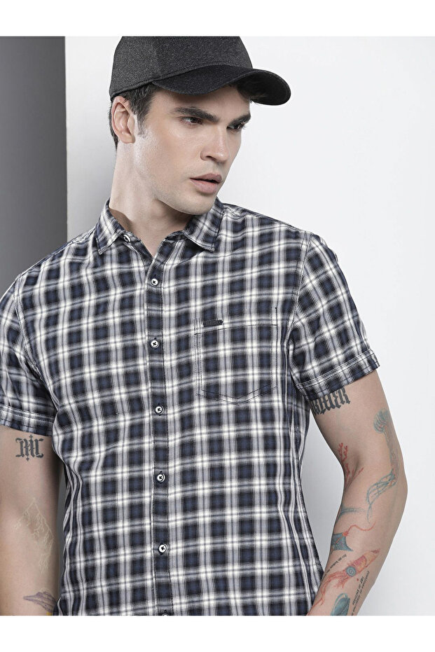 Men Black Checkered Short Sleeve Shirt