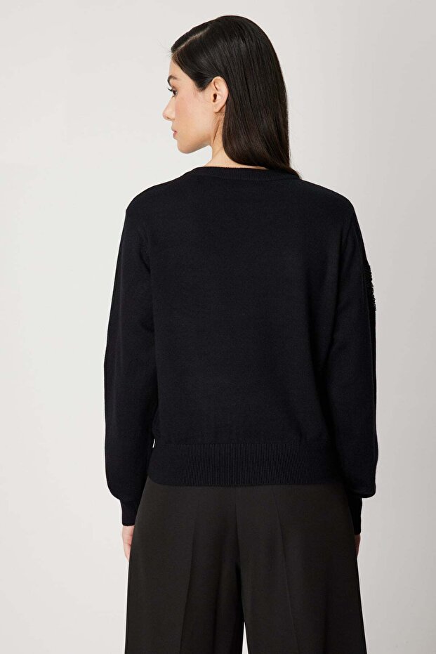 Pullu Çiçek İşlemeli Triko Kazak - 4