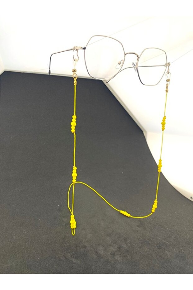 Yellow beaded eyeglass cord/chain