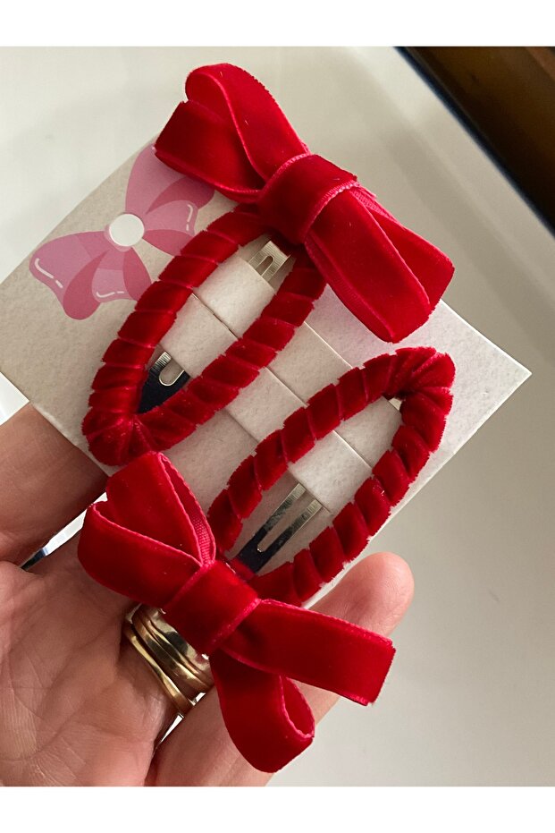 Snap Buckle with Bow Detail Covered in Velvet Ribbon