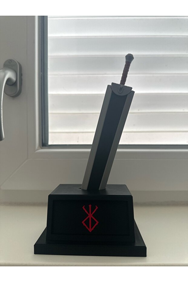 Guts (BERSERK) Kılıç Figür - 1