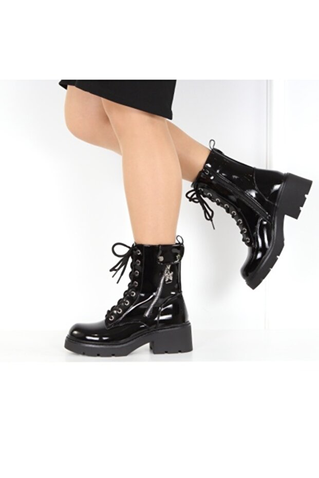 Fleece-lined Boots - 5