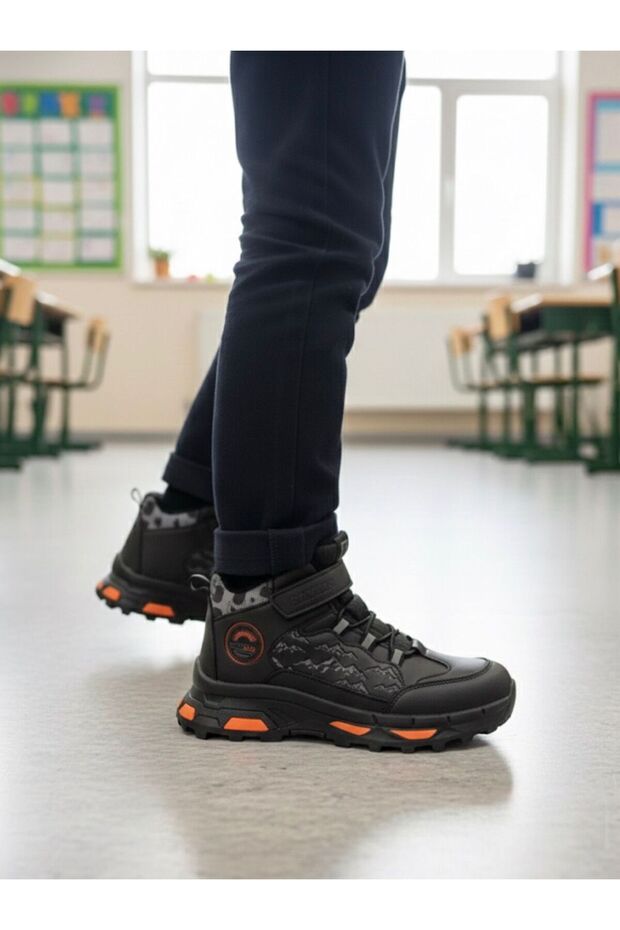 أحذية الصبي - 2