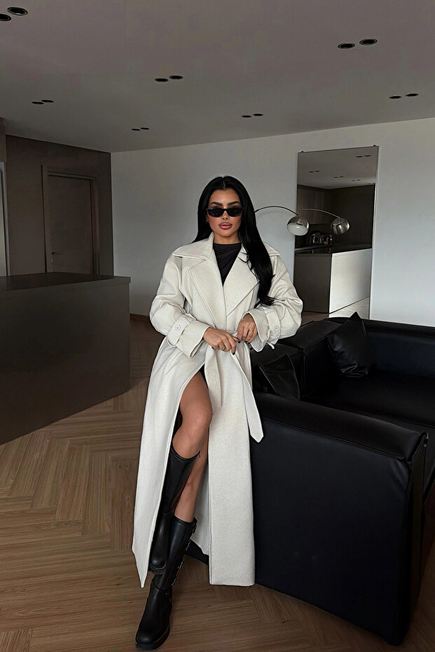 White Elegant Single Button Long Coat - 2