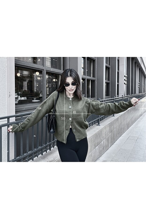 سترة تريكو أساسية بأزرار - 8