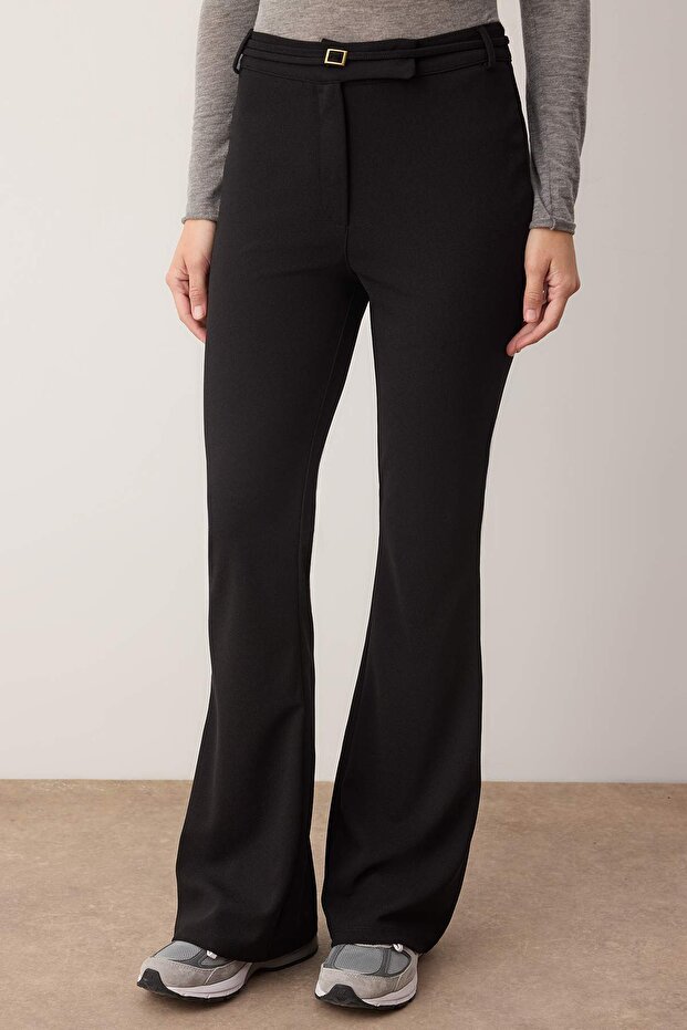 Siyah Wide Leg/Geniş Paça Kemer Detaylı Krep Esnek Örme Pantolon TWOAW26PL00040 - 4