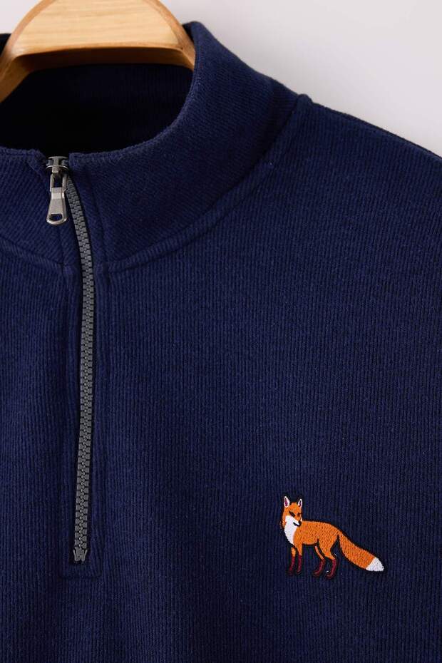 Lacivert Yeni Oversize Büyük Beden Dokulu Dik Yaka Tilki Nakışlı Sweatshirt TMNAW26AO00000 - 2