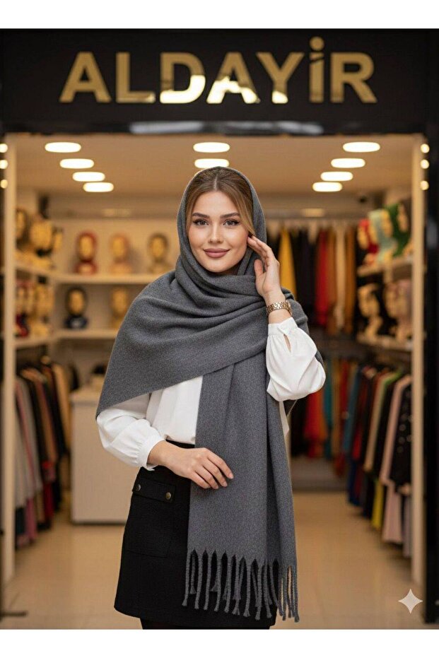 وشاح فاخر ناعم من قماش البوكليه بتصميم منتفخ