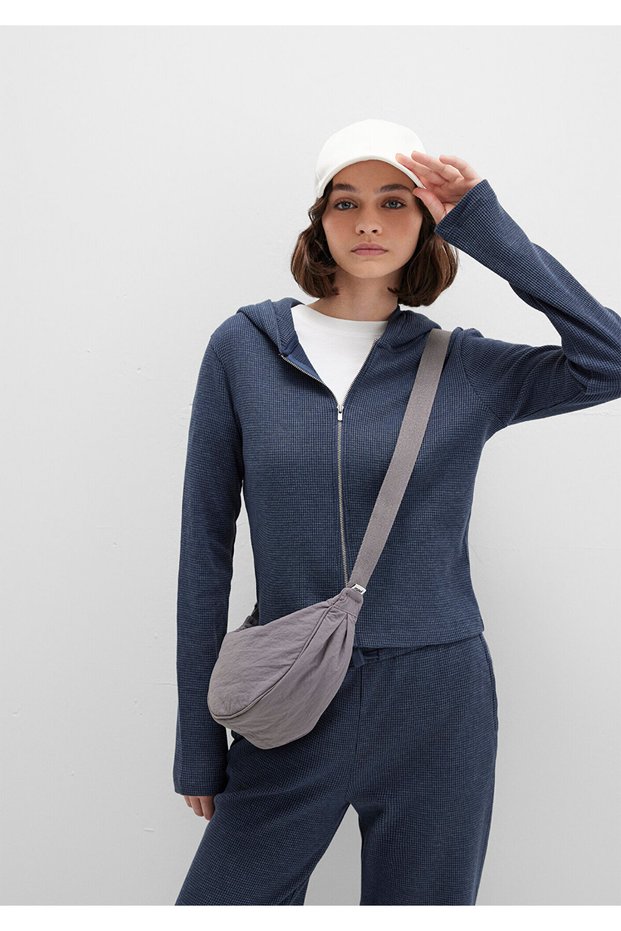Gray Crossbody Bag 1913487-24674