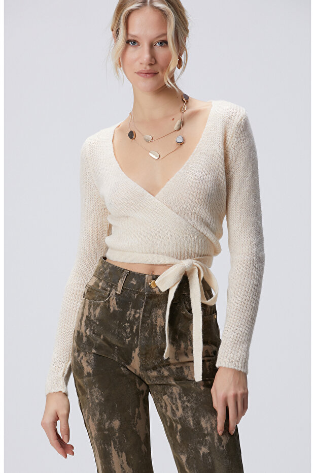 Kırık Beyaz Kazak - 1