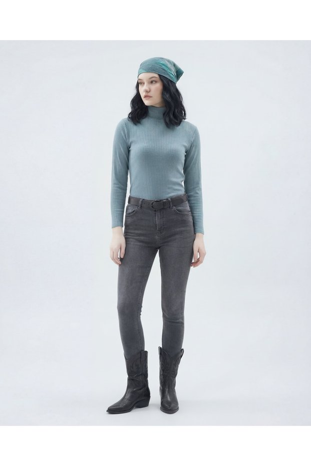 Women's Mock Neck Long Sleeve Regular Fit Corded Fabric T-Shirt Green