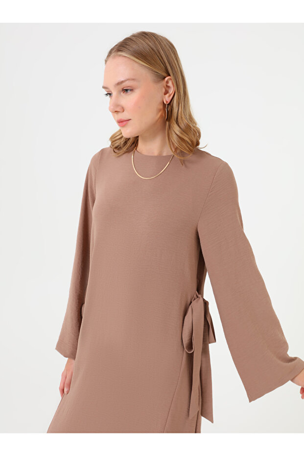 Bağlama Detaylı Basic Tesettür Elbise - Vizon - - 3