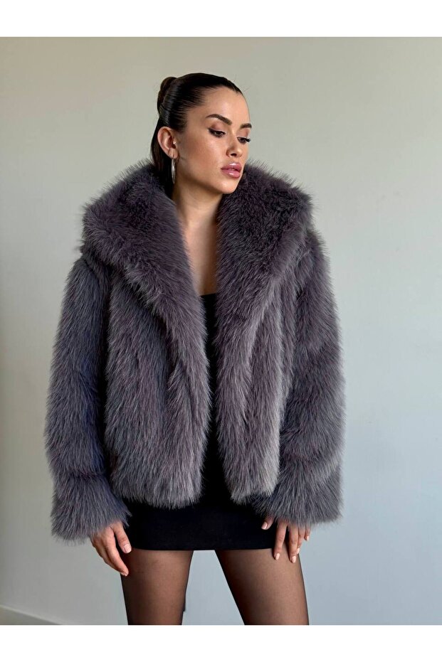 معطف من الفرو الفاخر ذو الملمس الناعم - 2