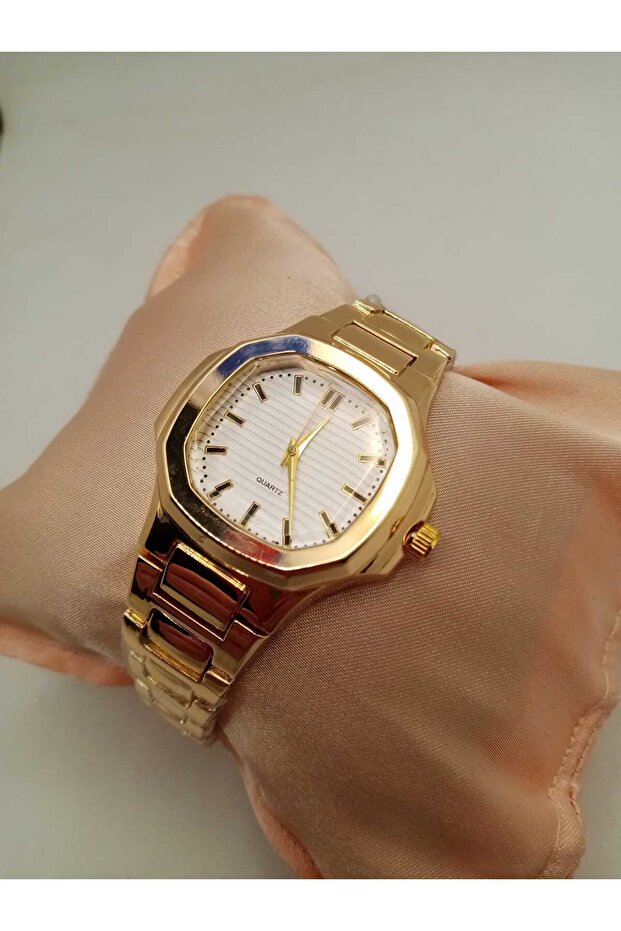 Pate Stylish Design Gold Steel Band (White Dial) Classic Women's Wristwatch- Tt0137