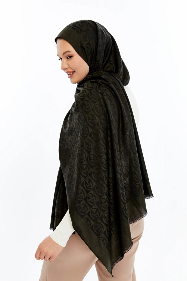 Lana Dama Pattern Shawl