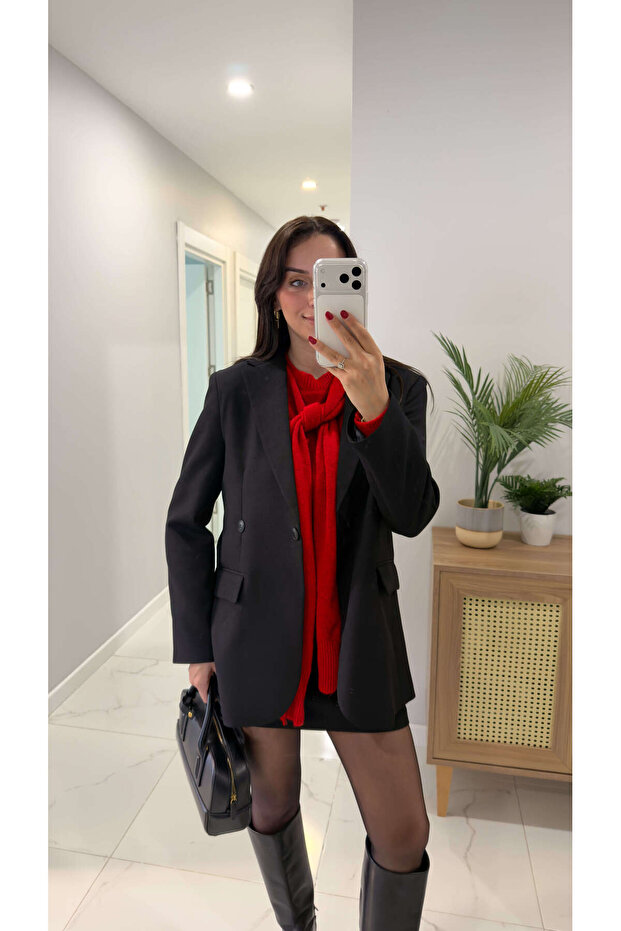 سترة بليزر سوداء بأزرار من كوسوا - 4