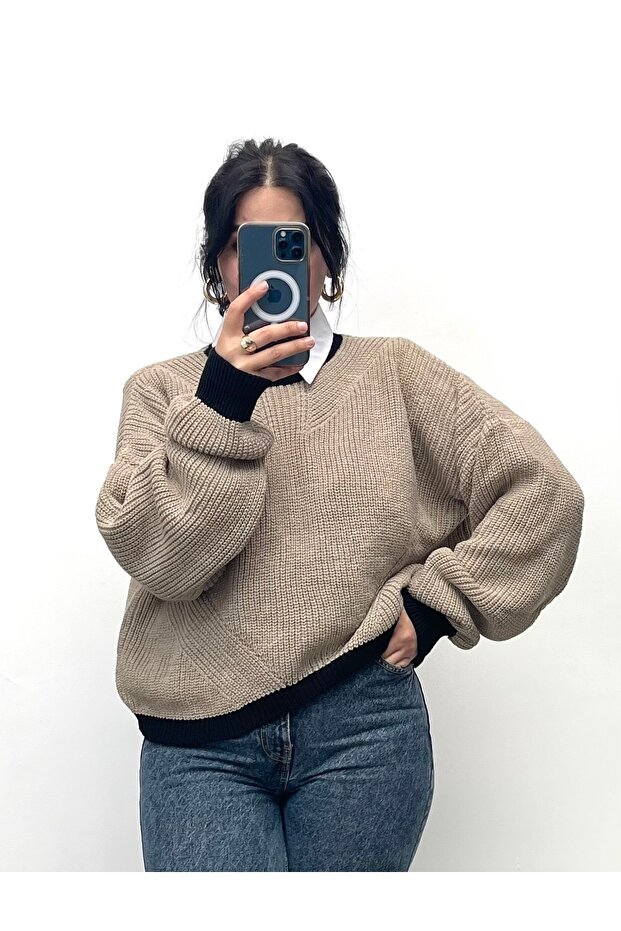 Two Color Knitwear Sweater