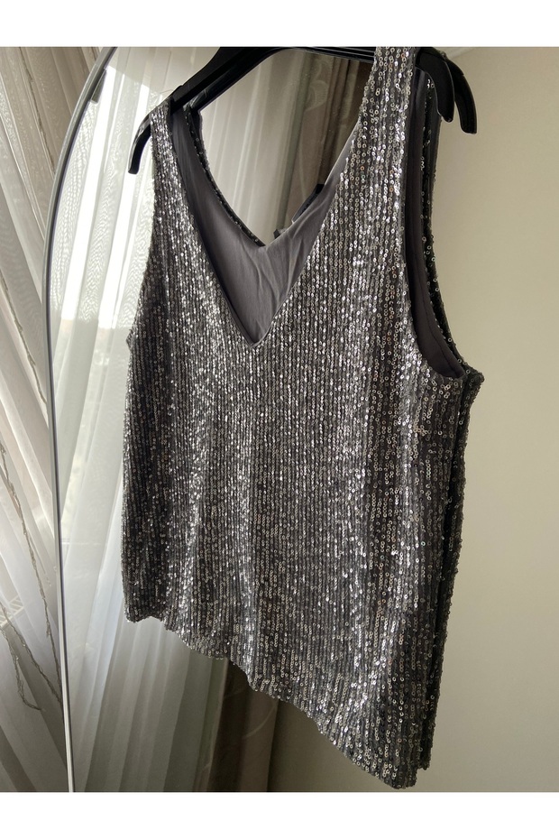 Payetli sıfır kol bluz - 1