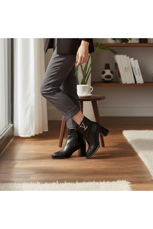 BOT Bot & Bootie - 1