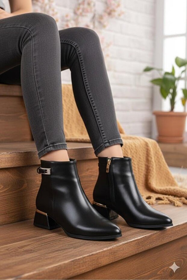 358-714 Buckle Detailed Pointed Toe 3 cm Thick Heel Zippered Women's Boots