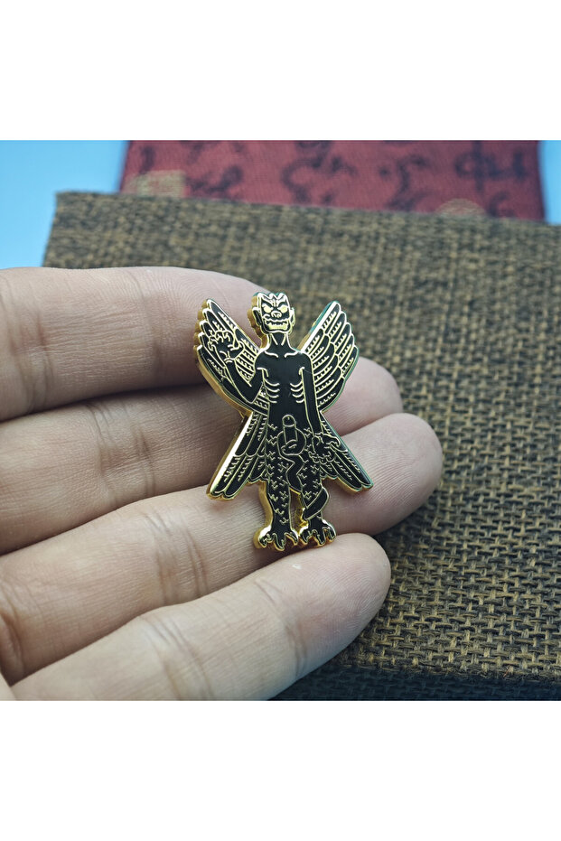 Pazuzu Horror Halloween Pazuzu Babylonian Mythology Enamel brooch Wind Demon Drought Bearer Lapel Pi