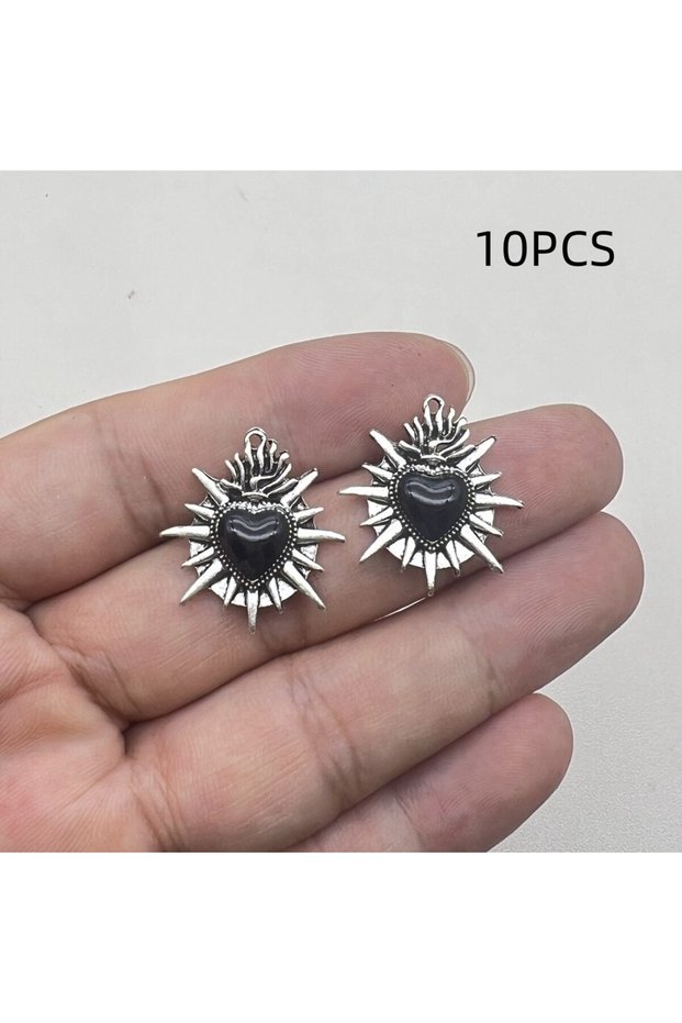 10PCS black 8/10PCS Vintage Flame Sacred Heart Talisman Enamel Thorn Sacred Heart Pendant DIY Jewelr