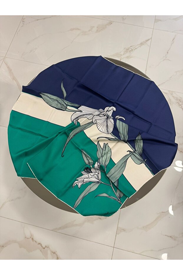 Women's Exclusive Tivil Silk Scarf Green 90 X 90