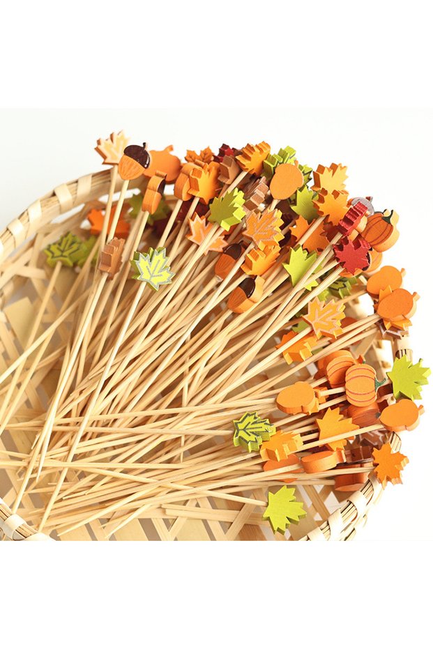 12cm 100pcs 100pcs Autumn Thanksgiving Fruit Sticks Maple Leaf Pinecone Pumpkin Cocktail Sticks Fest
