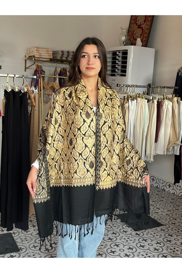 İşlemeli Desenli Omuz Şalı - 3