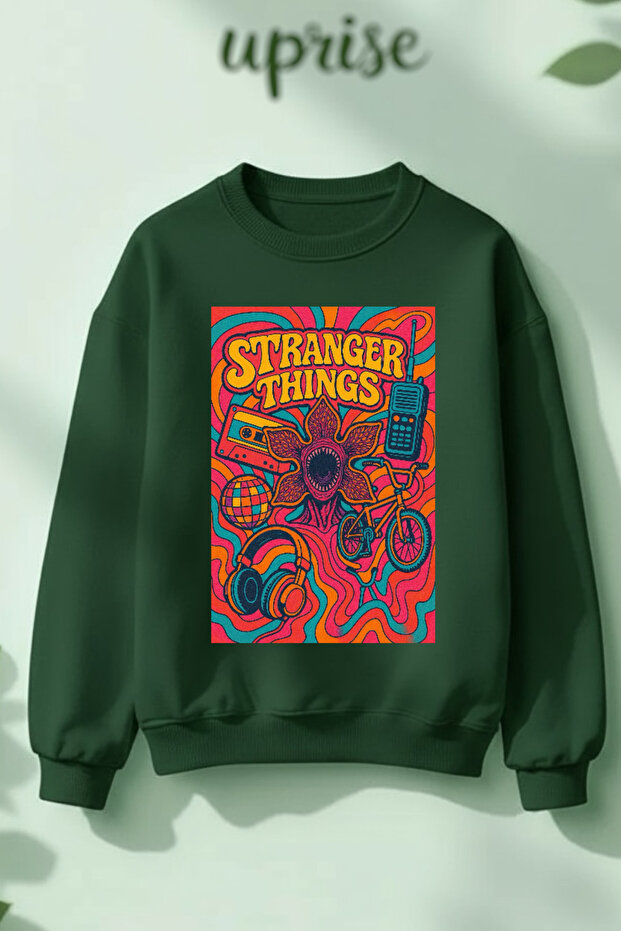 سترة مطبوع قطنية بتصميم Stranger Things ذات قصة فضفاضة خيوط وياقة دائرية