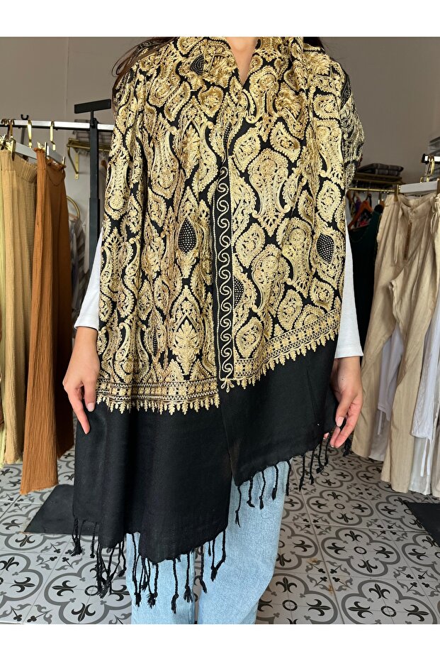 İşlemeli Desenli Omuz Şalı - 2